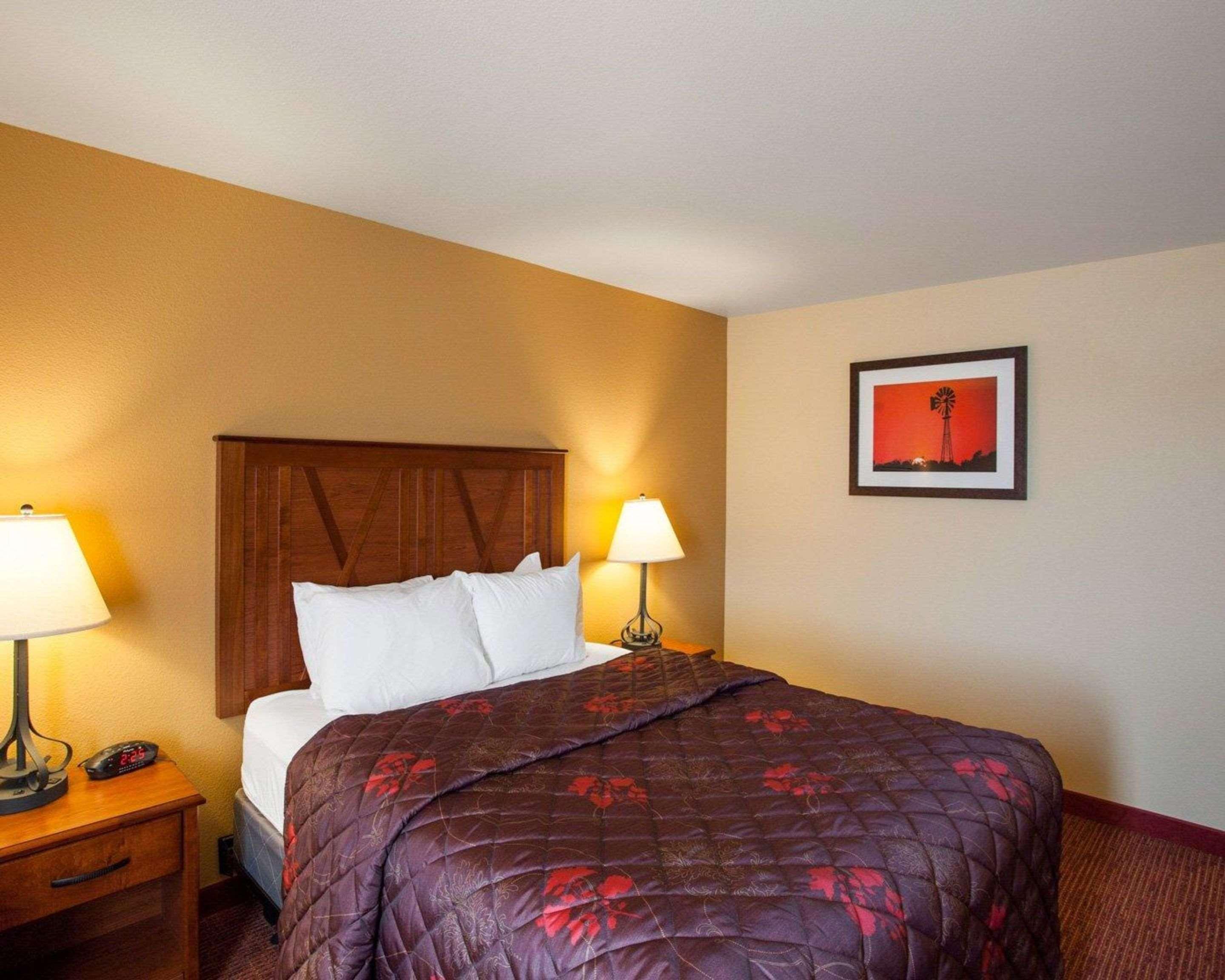 Rodeway Inn & Suites Phillipsburg Экстерьер фото