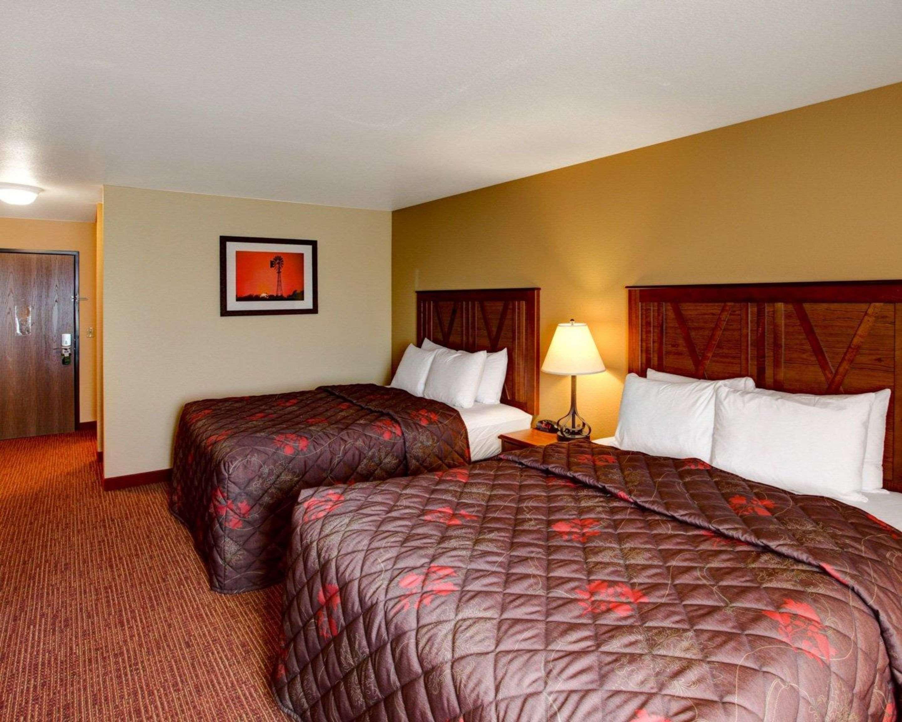 Rodeway Inn & Suites Phillipsburg Экстерьер фото