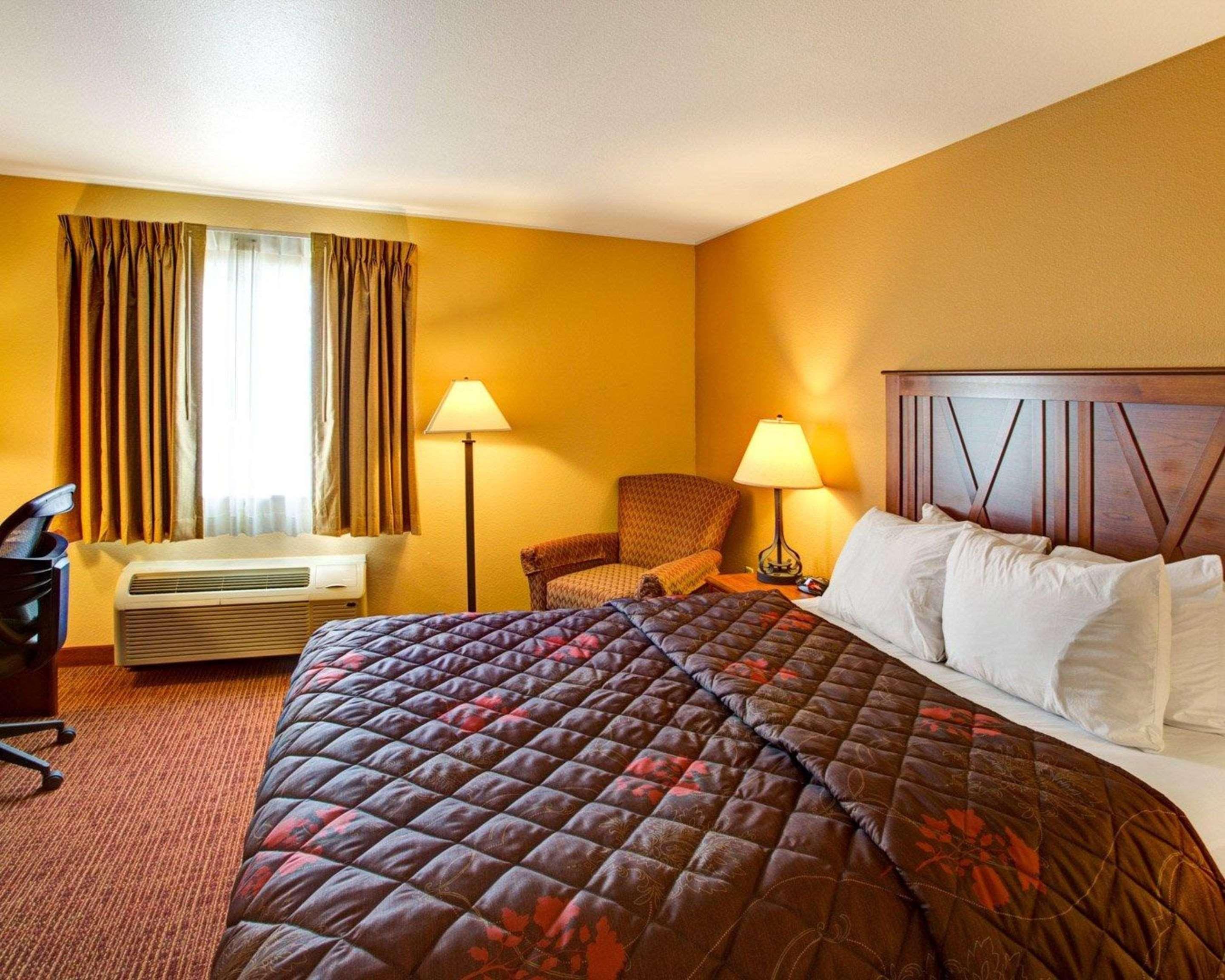 Rodeway Inn & Suites Phillipsburg Экстерьер фото