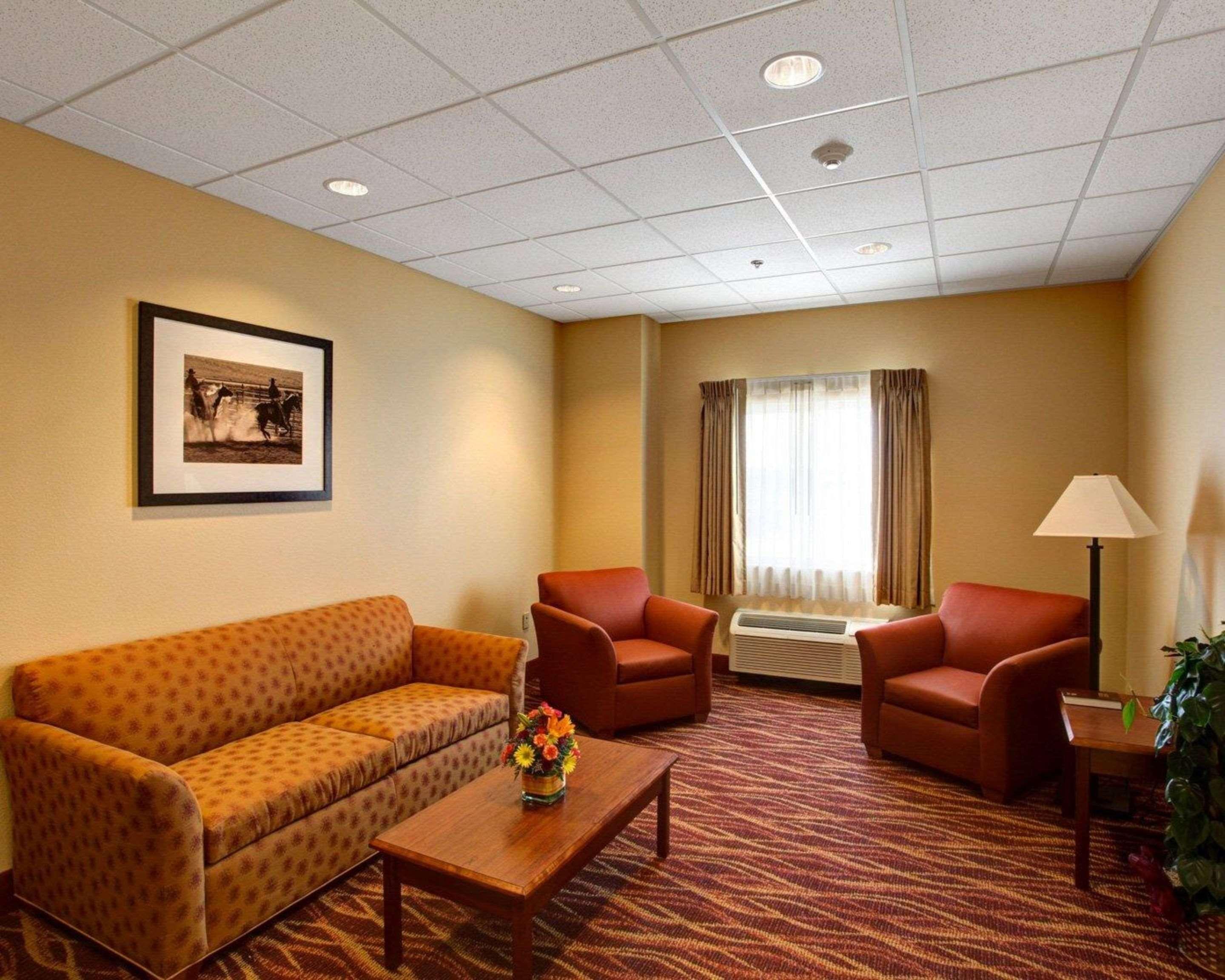 Rodeway Inn & Suites Phillipsburg Экстерьер фото