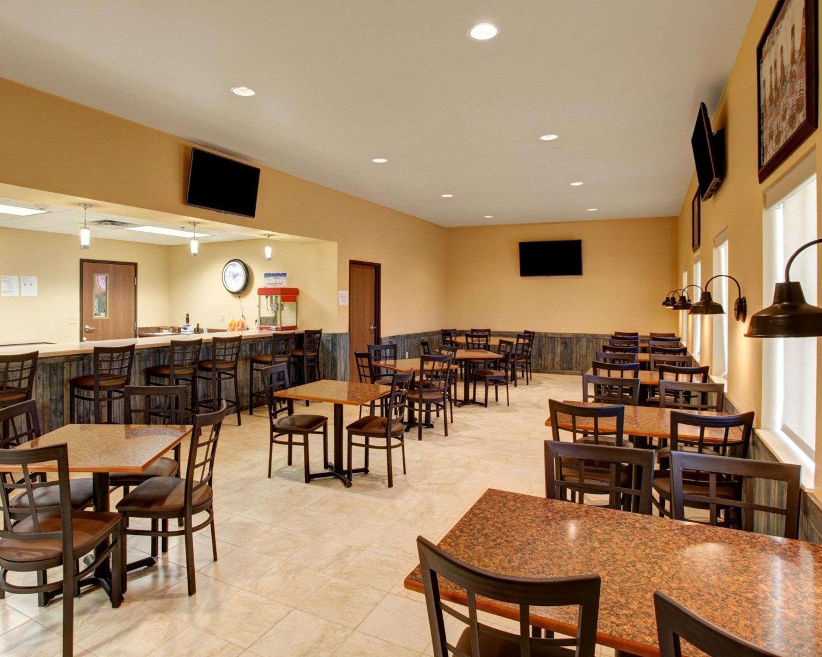 Rodeway Inn & Suites Phillipsburg Экстерьер фото